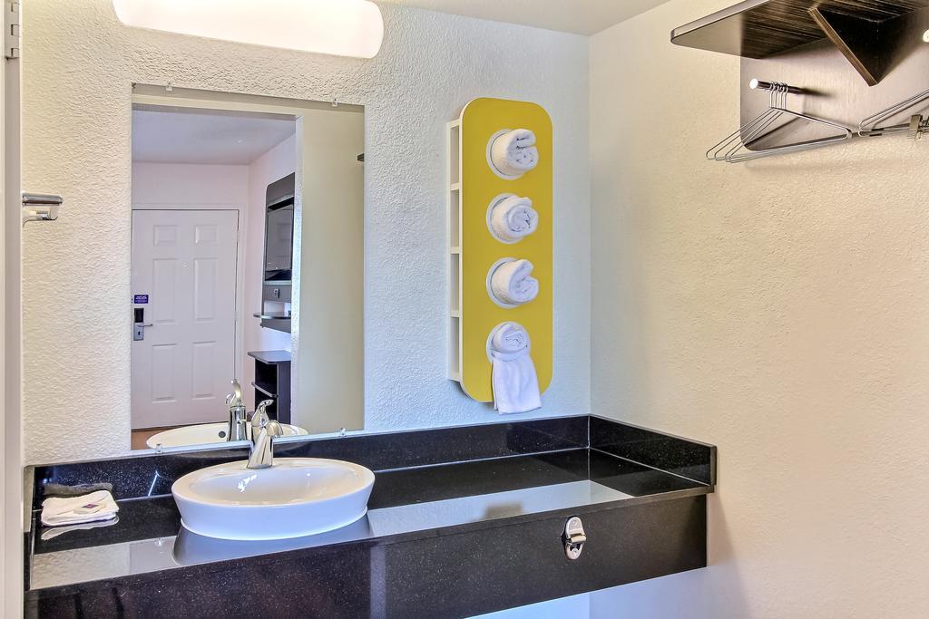 Hotel 6-watsonville, Ca - Monterey Area