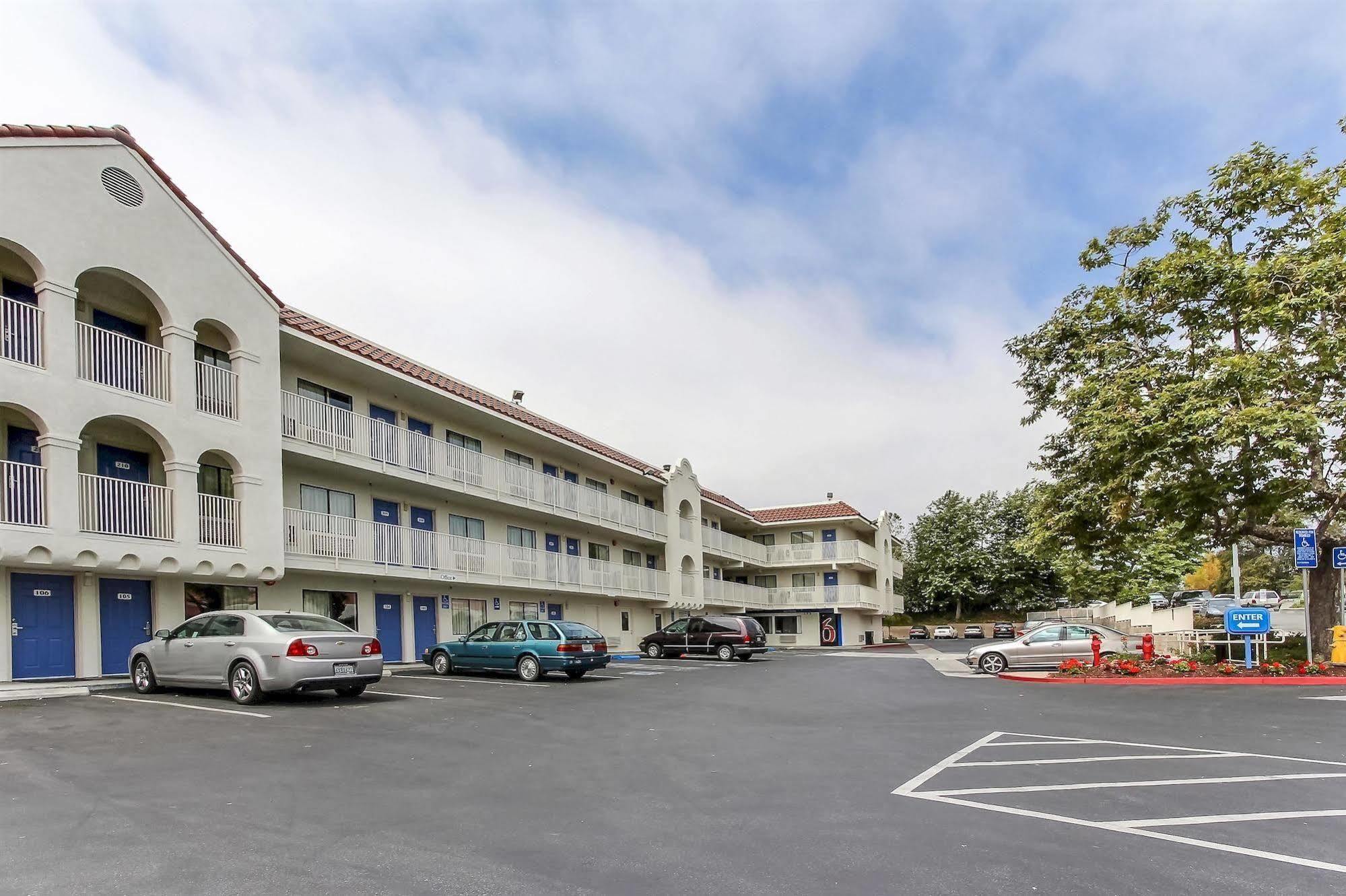 Hotel 6-watsonville, Ca - Monterey Area Watsonville